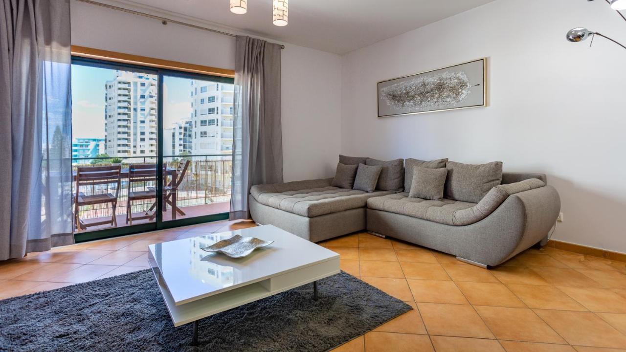 Magnificent 2Bdr Apartment W/ Ac & Pool - 2Min From Beach - By Lovelystay Armacao de Pera Ngoại thất bức ảnh