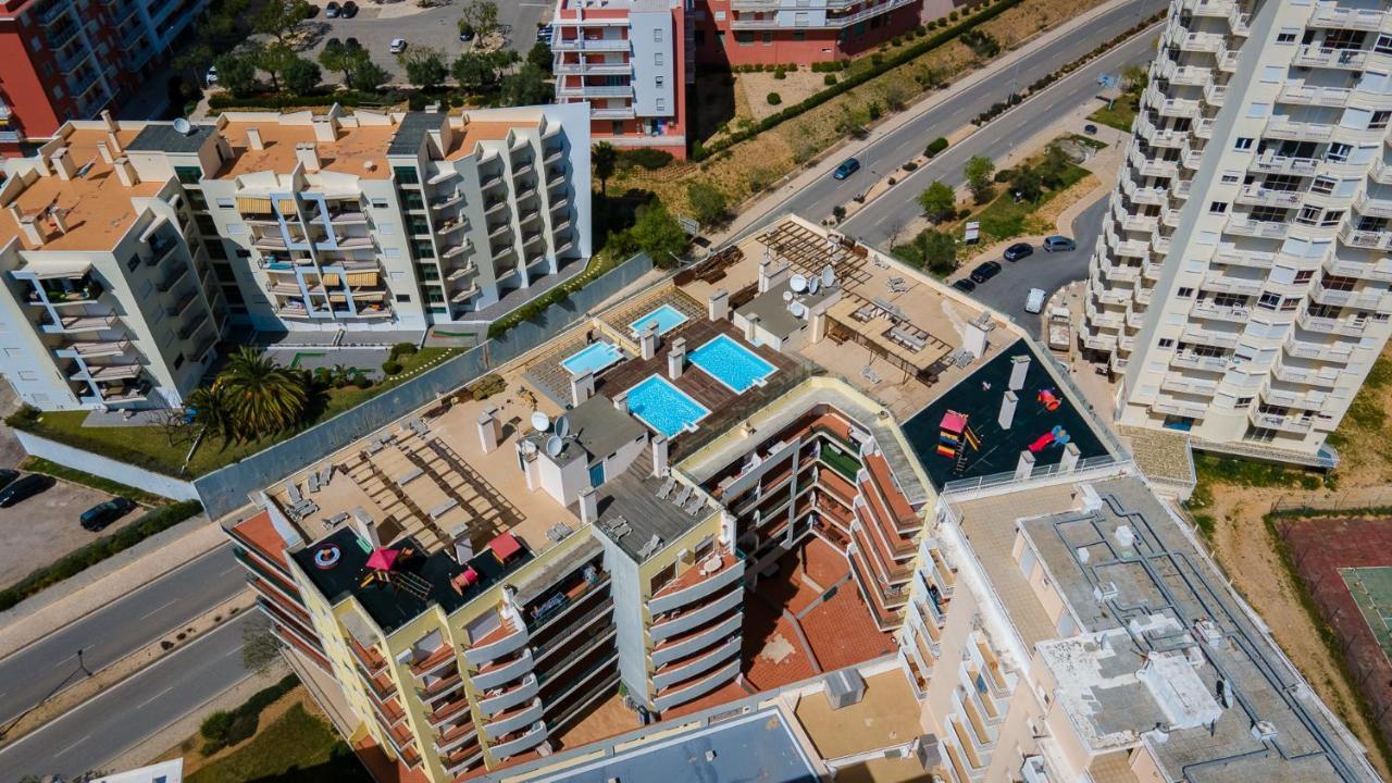 Magnificent 2Bdr Apartment W/ Ac & Pool - 2Min From Beach - By Lovelystay Armacao de Pera Ngoại thất bức ảnh
